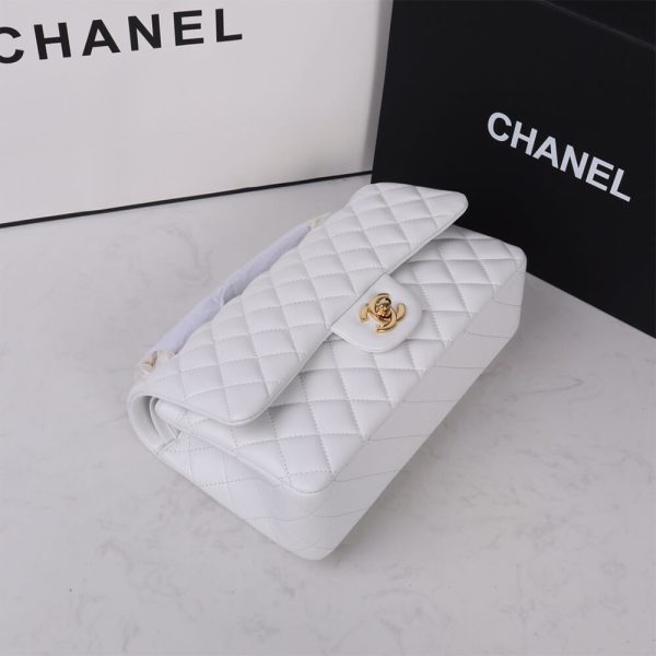 Ch*el classic flap medium