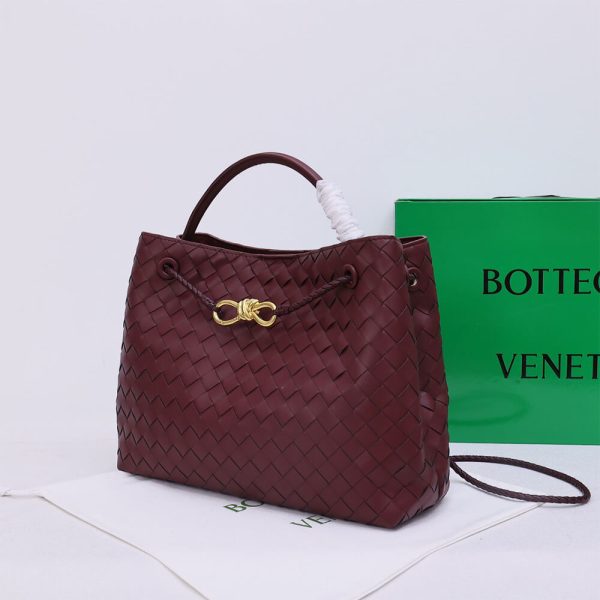 bo*te*ga Ve*ne*ta medium andiamo