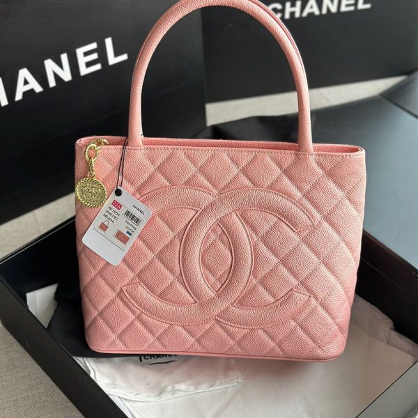 Ch*el medallion tote bag