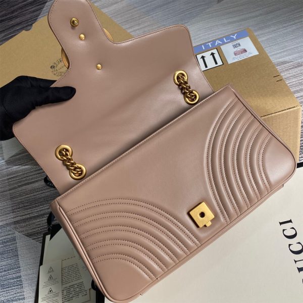 GG Marmont medium shoulder bag